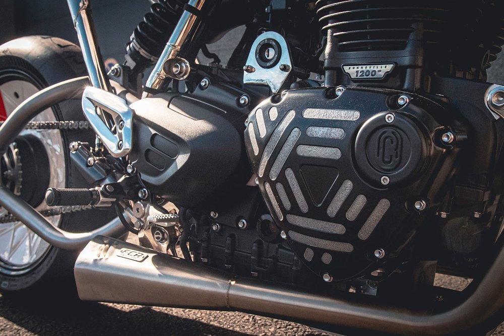 silver pattern on the black engine cases