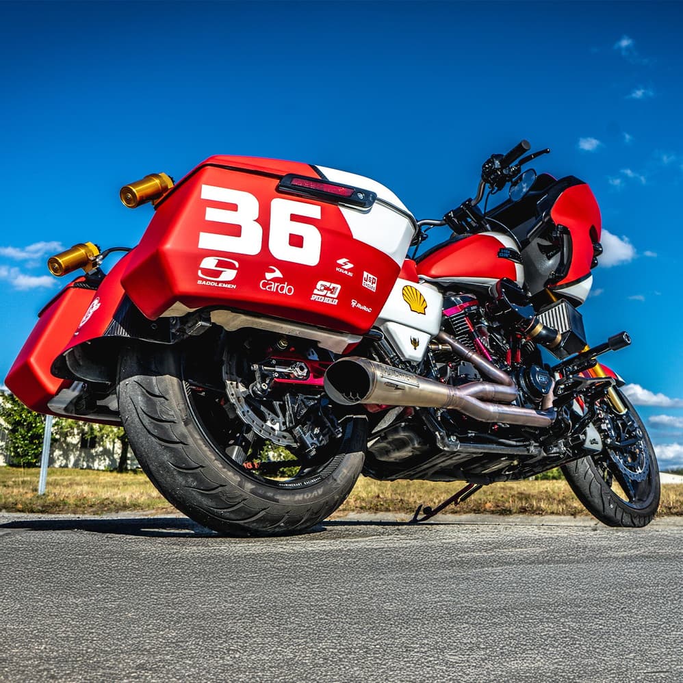 ゴウ Lucy - Blockhead Moto's Supercharged Road Glide | JPCycles.com